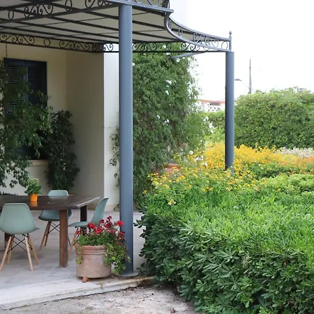 Il Giardino Di Paola Bed & Breakfast 2*