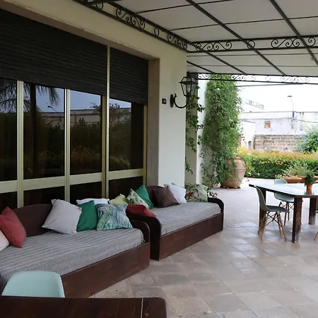 Il Giardino Di Paola Bed & Breakfast 2*