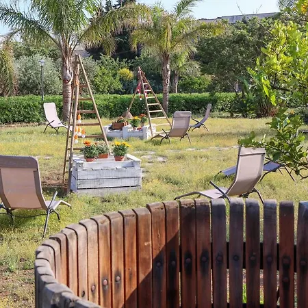 Il Giardino Di Paola Bed & Breakfast 2*